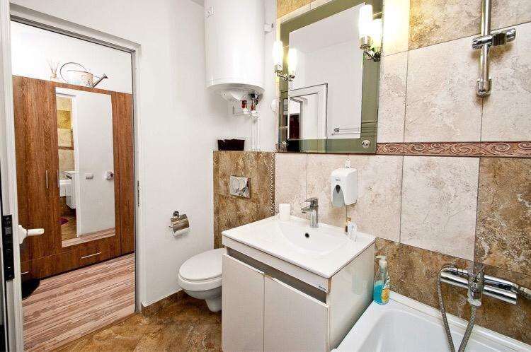 Lyla Apartment Galaţi エクステリア 写真